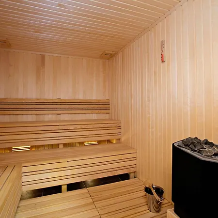 Отель Ibis Styles 4*